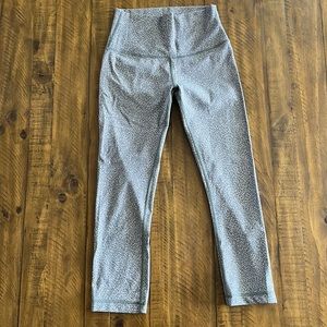 Lululemon high school waisted capri leggings.